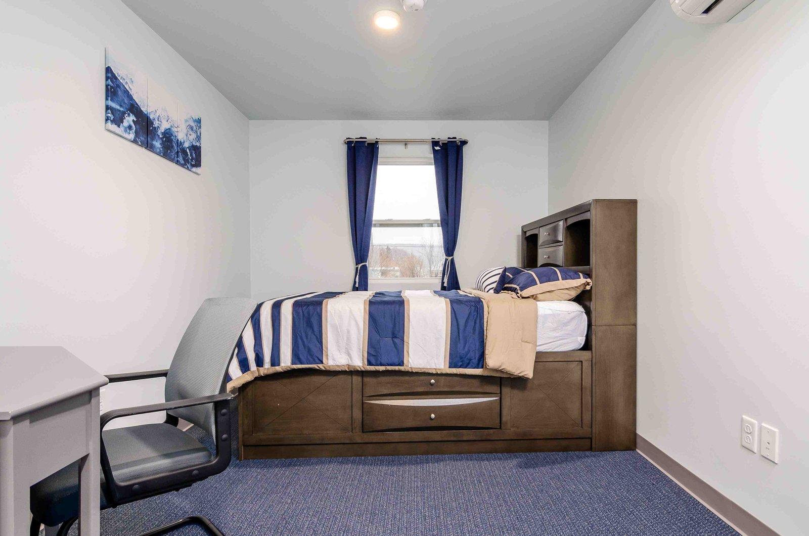 Dining area deluxe 2BR family apartment Johnson City